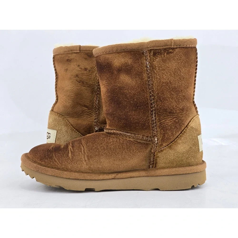 UGG Classic Short Boots Kids Size 12 Chestnut Suede Shearling 1017703K -Good